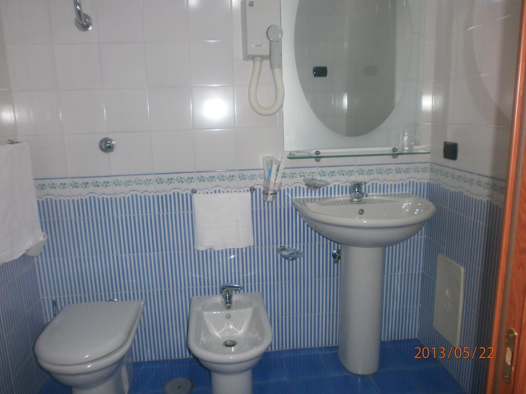Hotel L' Anicre Varcaturo Quarto foto
